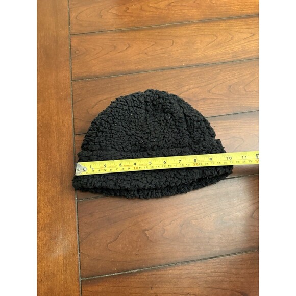 Eddie Bauer Sherpa Beanie - Picture 4 of 5